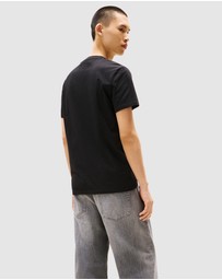 Tommy Jeans - Regular Small Motif Tee
