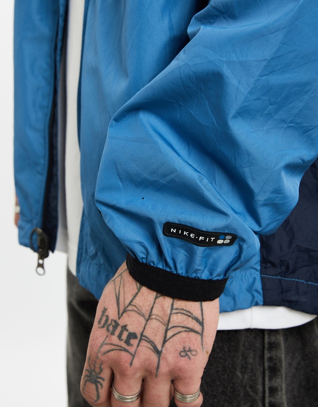 Vintage by The Real Deal - Pre Loved - 90s Nike Windbreaker Jacket