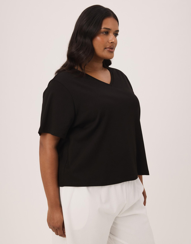 Atmos&Here Curvy - Cotton V-Neck T-Shirt