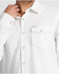 GUESS - GUESS JEANS Eco Slim Long Sleeve Denim Twill Shirt