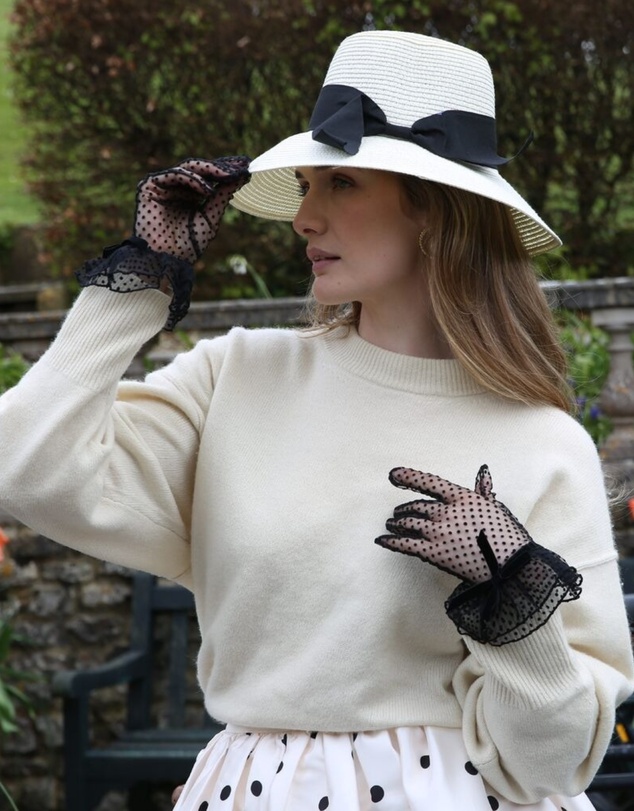 DENTS - Spotty Tulle Gloves with Double Cuff and Bow