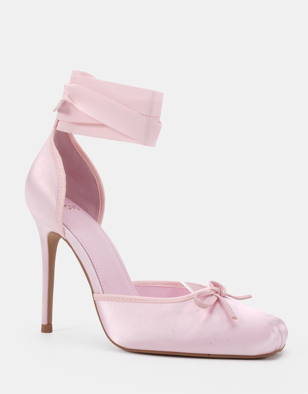Novo - Zaylin Heels