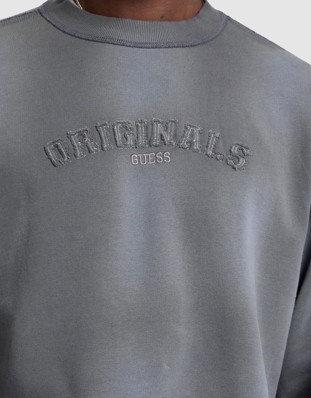 GUESS Originals - GUESS Originals Boxy Applique Crewneck Sweatshirt