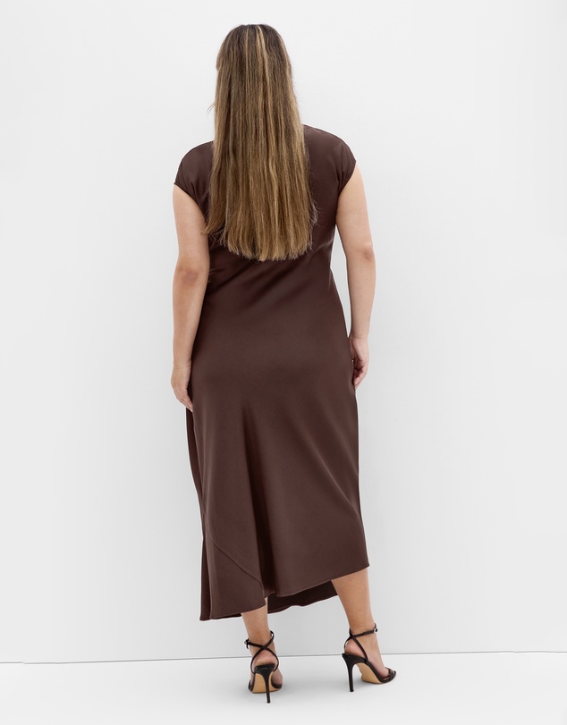 City Chic - Plus size Beatrix Knot Satin Dress - truffle