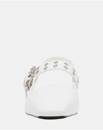 Steve Madden - Believer White Leather Flats