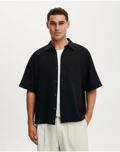 Cotton On - Boxy Fit Short Sleeve Shirt