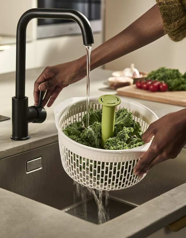 Joseph Joseph - Spindola™ In-sink Salad Spinning Colander (White/Green)