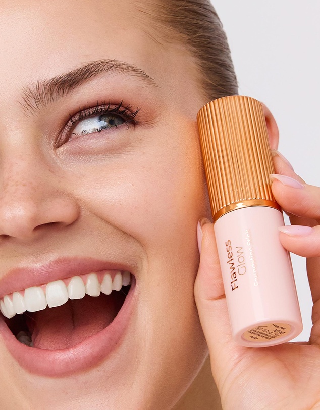 MCoBeauty - Flawless Glow Foundation Stick