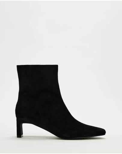 AERE - Isabel Heeled Leather Ankle Boots