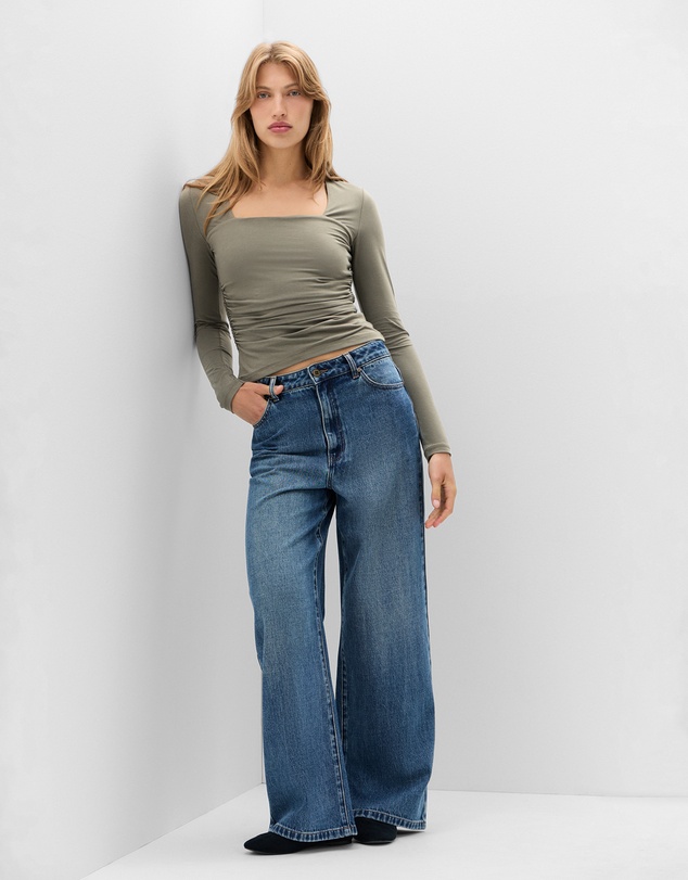 UNISON - Ruched Detail Long Sleeve Top