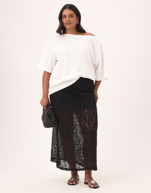 Atmos&Here Curvy - Molly Lace Maxi Skirt
