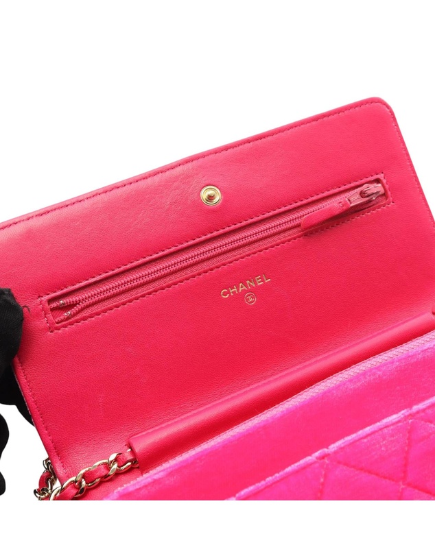 Pre-Loved by Azura Reborn - Pre-Loved CC Quilted Velvet Wallet on Chain