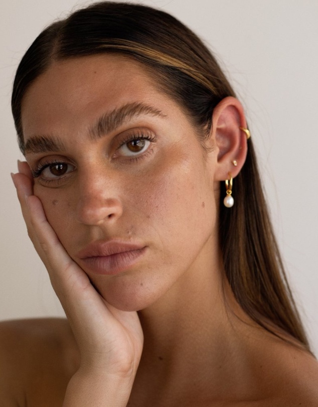 HOUSE OF SLANI - Gold Dangle Pearl Hoops
