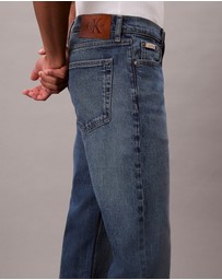 Calvin Klein Jeans - Standard Straight Fit Jeans