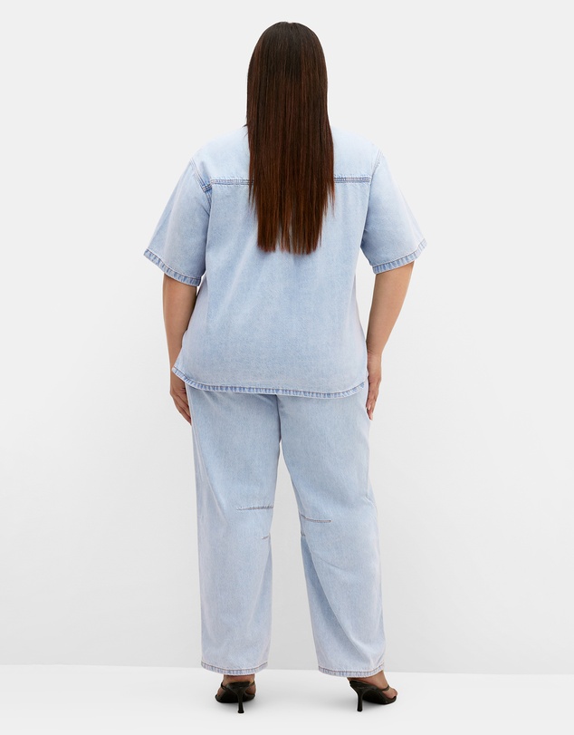 City Chic - Plus size Jas Short Sleeve Denim Shirt - light wash
