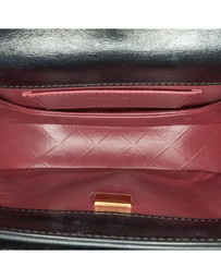 Pre-Loved by Azura Reborn - Pre-Loved chanel Quilted Leather Shoulder Bag with Chain Strap and Flap Closure