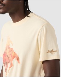 Levi's - Relaxed Short-Sleeve Graphic T-Shirt