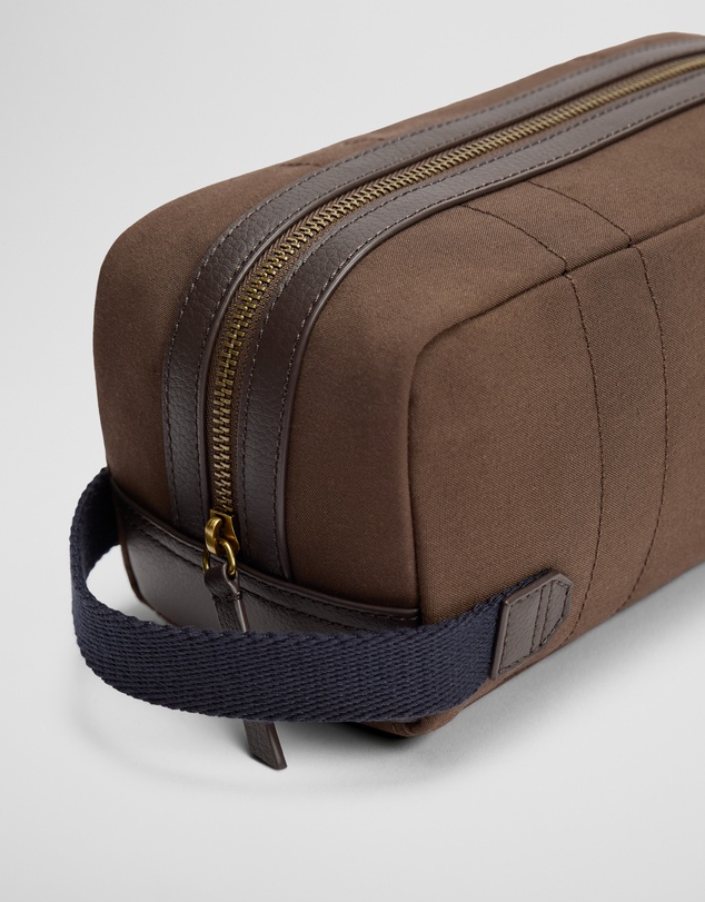 Country Road - Recycled Polyester Ezra Wash Bag
