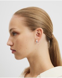 Country Road - Mara Crystal Hoop Earring