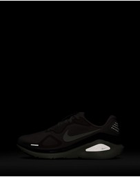Nike - Structure 26 - Women's