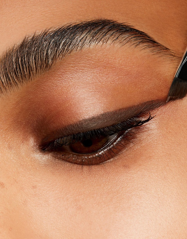 MAC - Pro Longwear Fluidline