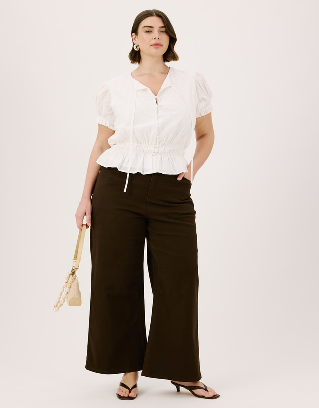 Atmos&Here Curvy - Short Sleeve Embroidered Top