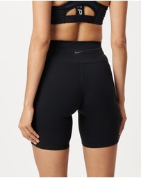 Nike - One High-Waisted 8