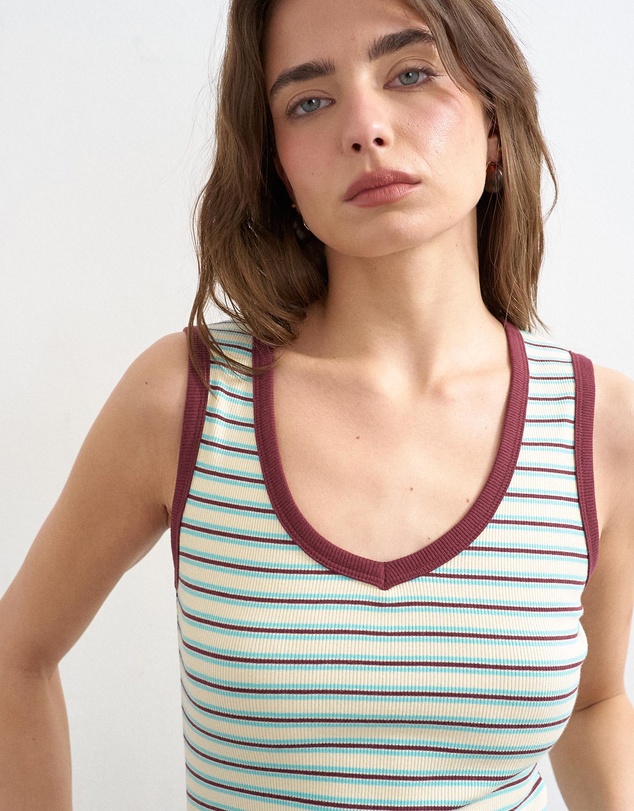 TOPSHOP - Lisa Rib V-Neck Vest
