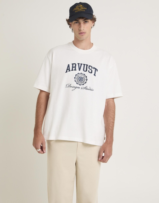 Arvust - College T-Shirt
