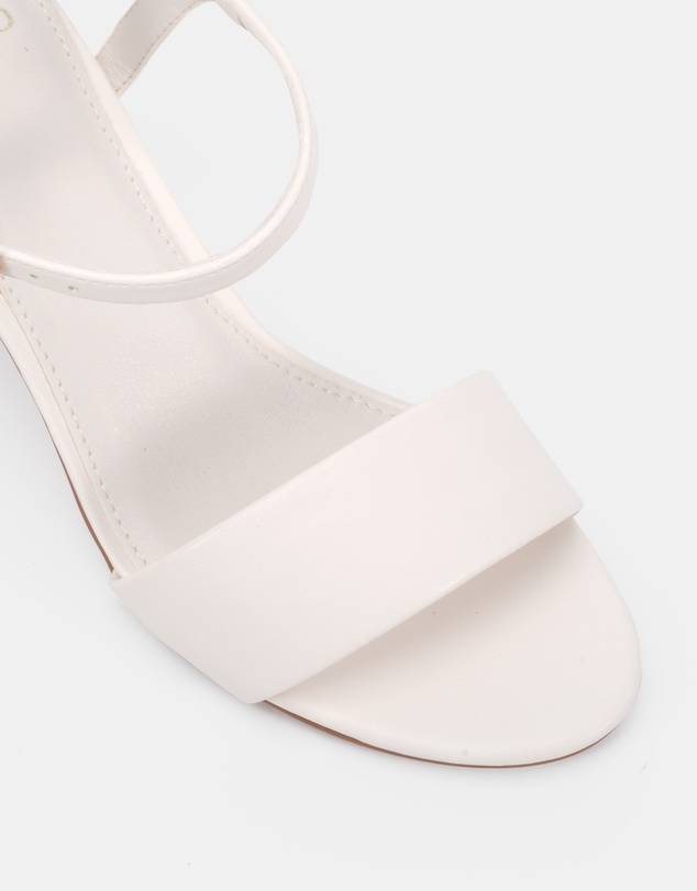 Novo - Udacious Heels