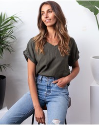 CAMIXA - Martina Linen V-Neck T-shirt