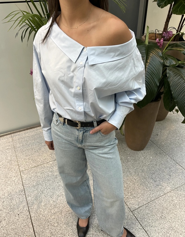 ARKET - Open-Neck Blouse