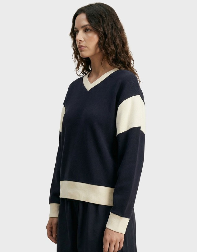 Academy Brand - Maggie Contrast V Sweat