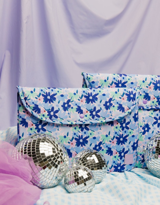 The Somewhere Co - Blue Meadow 16-Inch Laptop Case