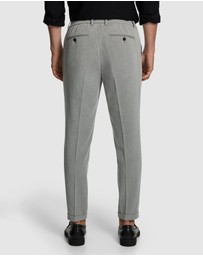 yd. - Motion Slim Cropped Chino