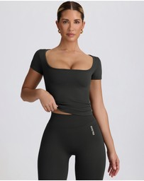 BO+TEE - A Super Sculpt Grounded Top