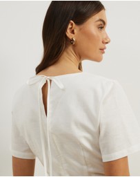 Atmos&Here - Maya Pin Tuck Top