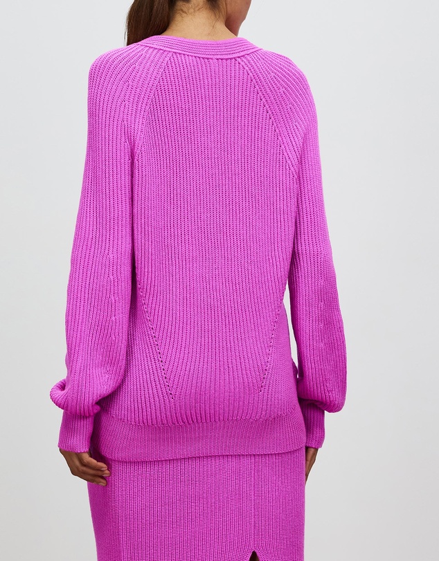 Mcintyre - Kate Merino V-Neck Jumper