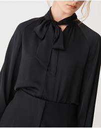 Forcast - Sienna Pussybow Blouse