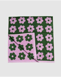 Mosey Me - Flowerbed Bath Towel