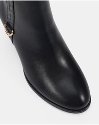 Novo - Dour Ankle Boots