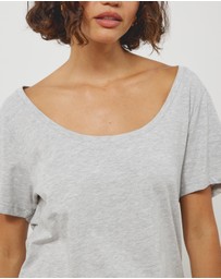 Atmos&Here - Organic Cotton Scoop Neck Tee