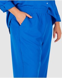 Love Your Wardrobe - Britt Straight Leg Pants