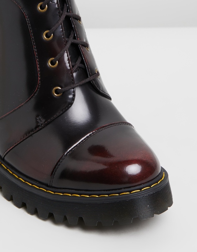 Dr Martens - Womens Averil 6-Eye Padded Collar Boot