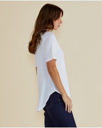 Betty Basics - Ariana Tee