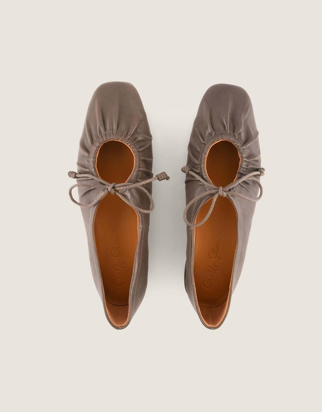 Shelly Shen - Logan Casual Flats Olive Leather