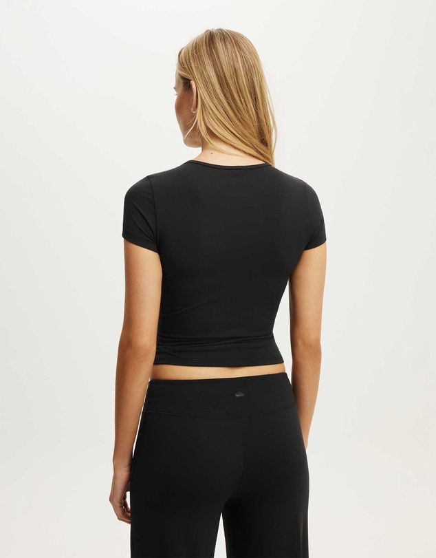 Cotton On Body Active - Ultra Soft Scoop Neck Fitted Tshirt