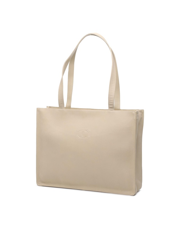 Pre-Loved by Azura Reborn - Pre-Loved Lambskin Embossed CC Camellia Tote