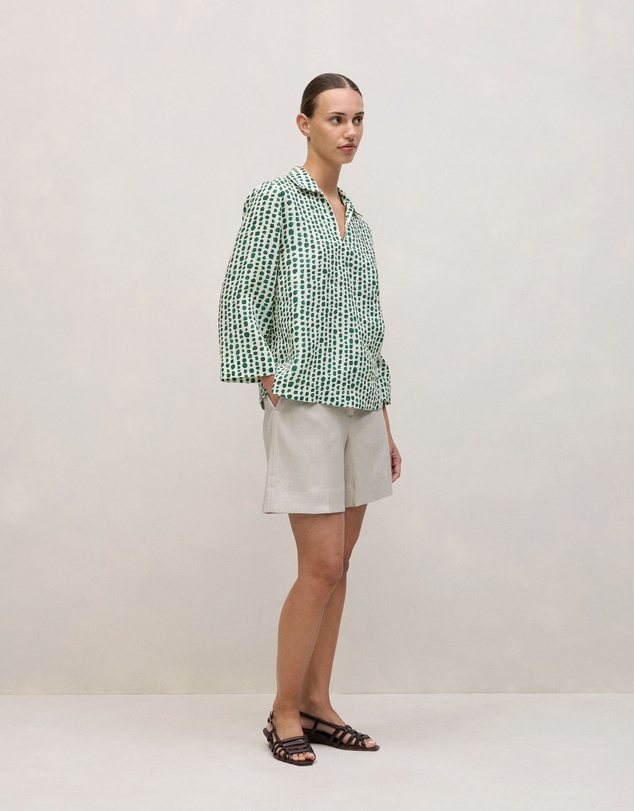 Trenery - Brush Spot Linen Popover Shirt in True Green