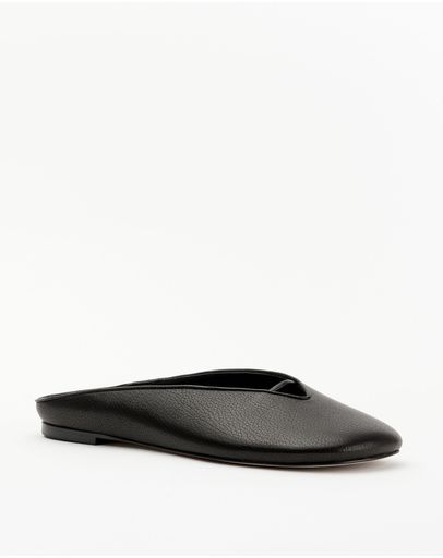 Black Tumble